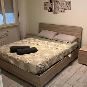Modern Two Bedroom In Stadio Appartamento
